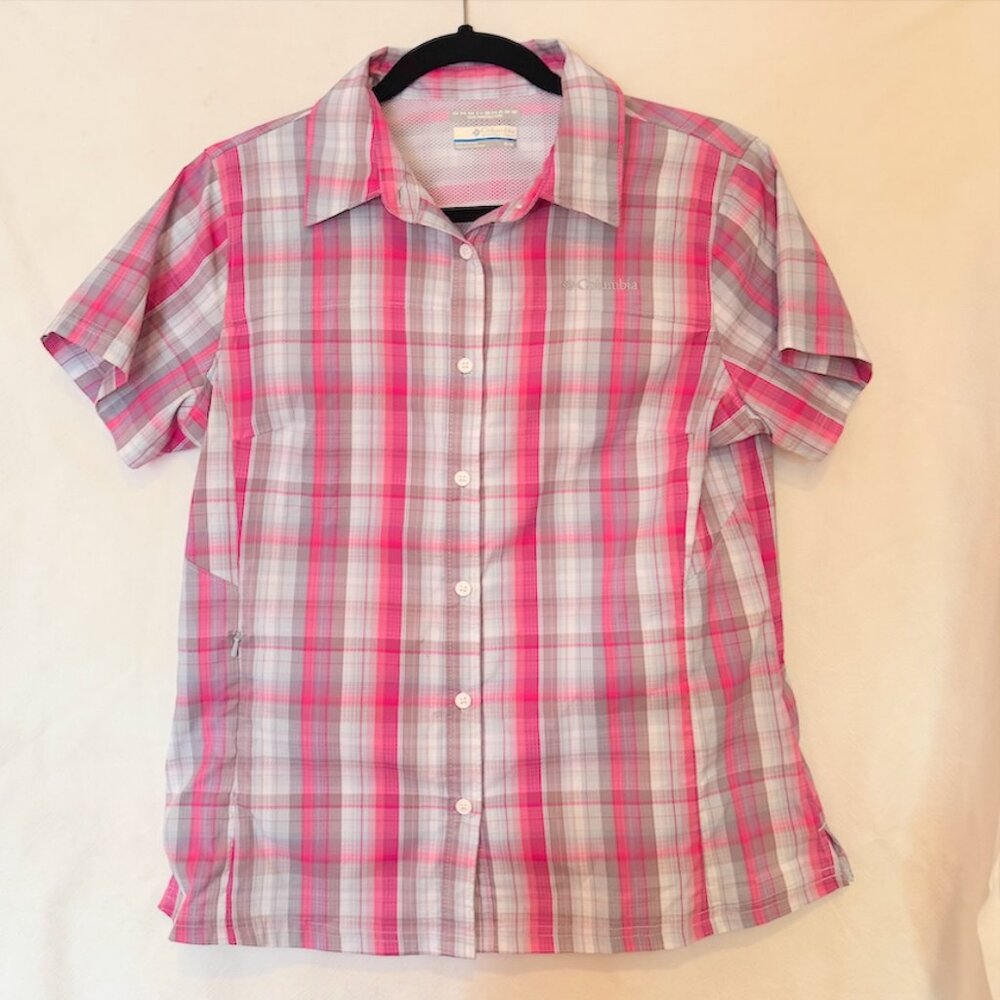 Women's pink/white Plaid Columbia Omni shade short sleeved button down S